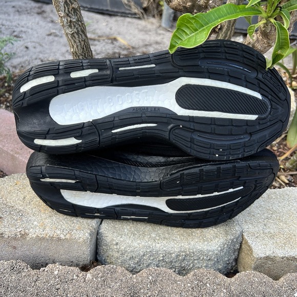 Adidas UltraBoost Light Running Shoes Mens Sz 11.5 Triple Black Training Sneaker - Picture 8 of 10